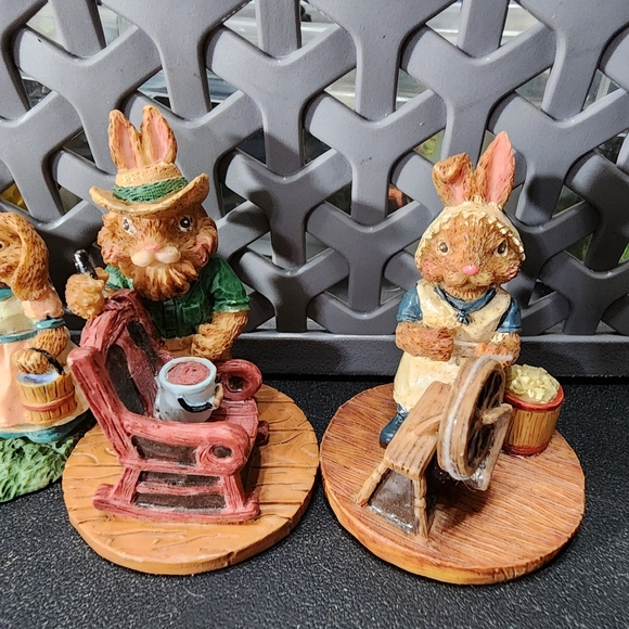 4 Tim Wolfe Country Bunnies Miniature Figurines Lot Resin Easter - Picture 3 of 6
